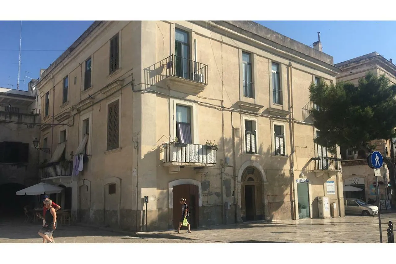 Dimora Castello Bari Vecchia Appartamento 1 Camera 4 Posti 0*,  Italy